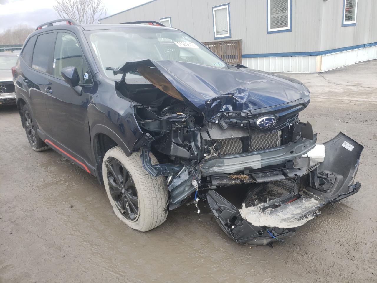 SUBARU FORESTER S 2019 with VIN JF2SKAPC0KH483147 - Photo from auction