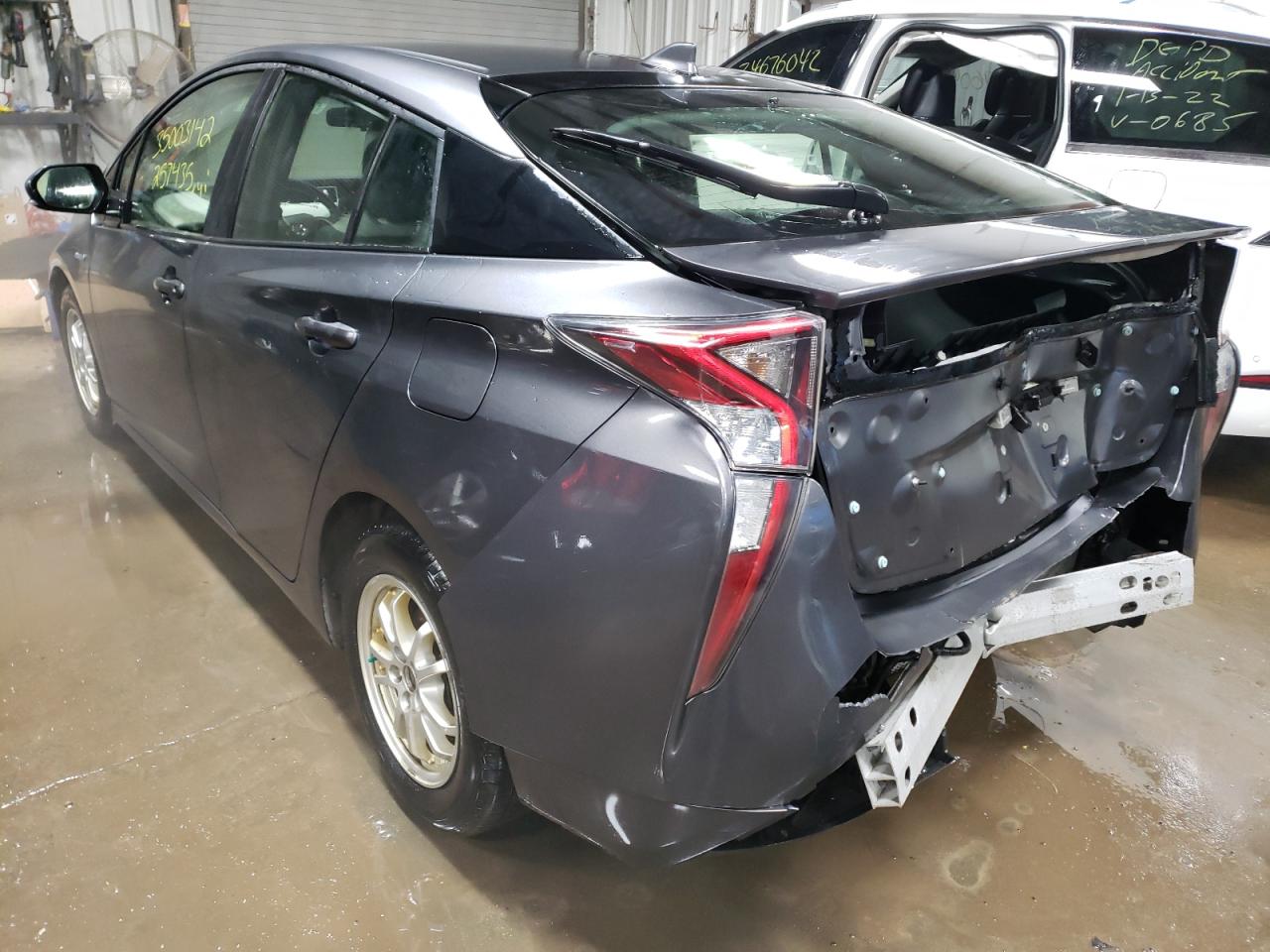 Photo 3 from auction – 2016 TOYOTA PRIUS with VIN JTDKBRFU6G3013250
