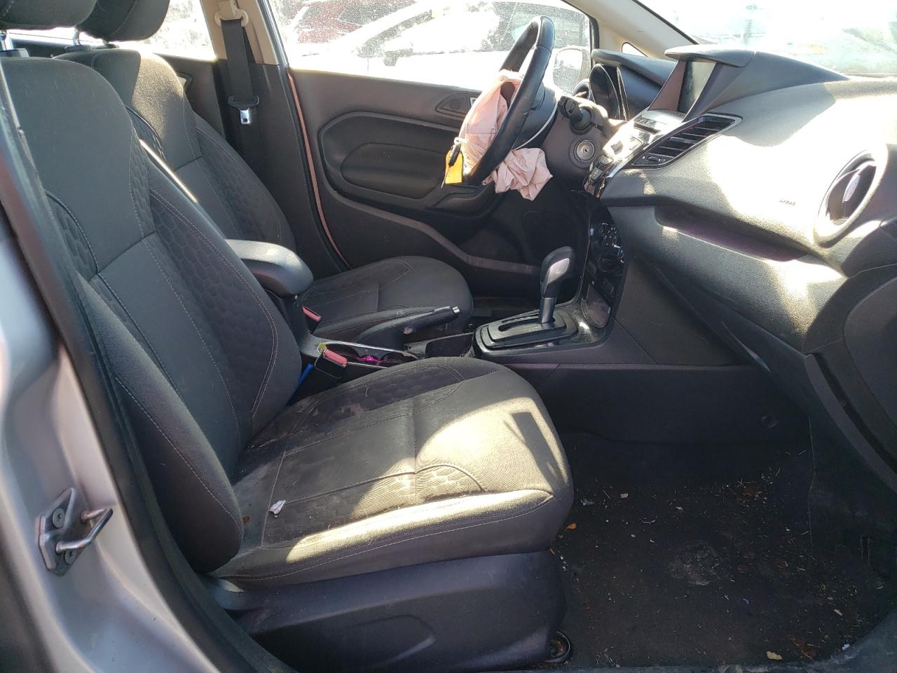 Photo 5 from auction – 2014 FORD FIESTA SE with VIN 3FADP4EJ1EM107235