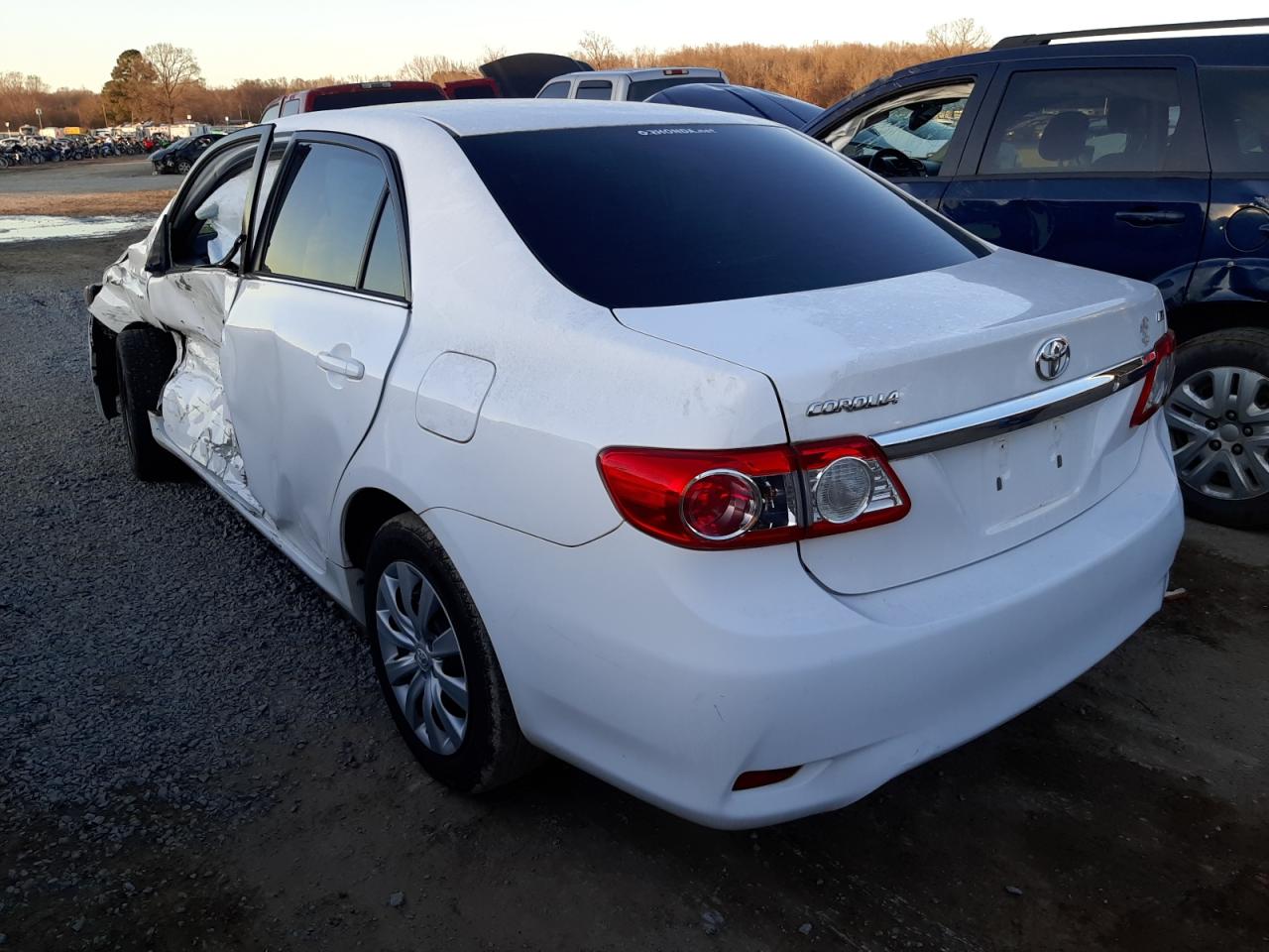 Photo 3 from auction – 2013 TOYOTA COROLLA BA with VIN 2T1BU4EE7DC120401