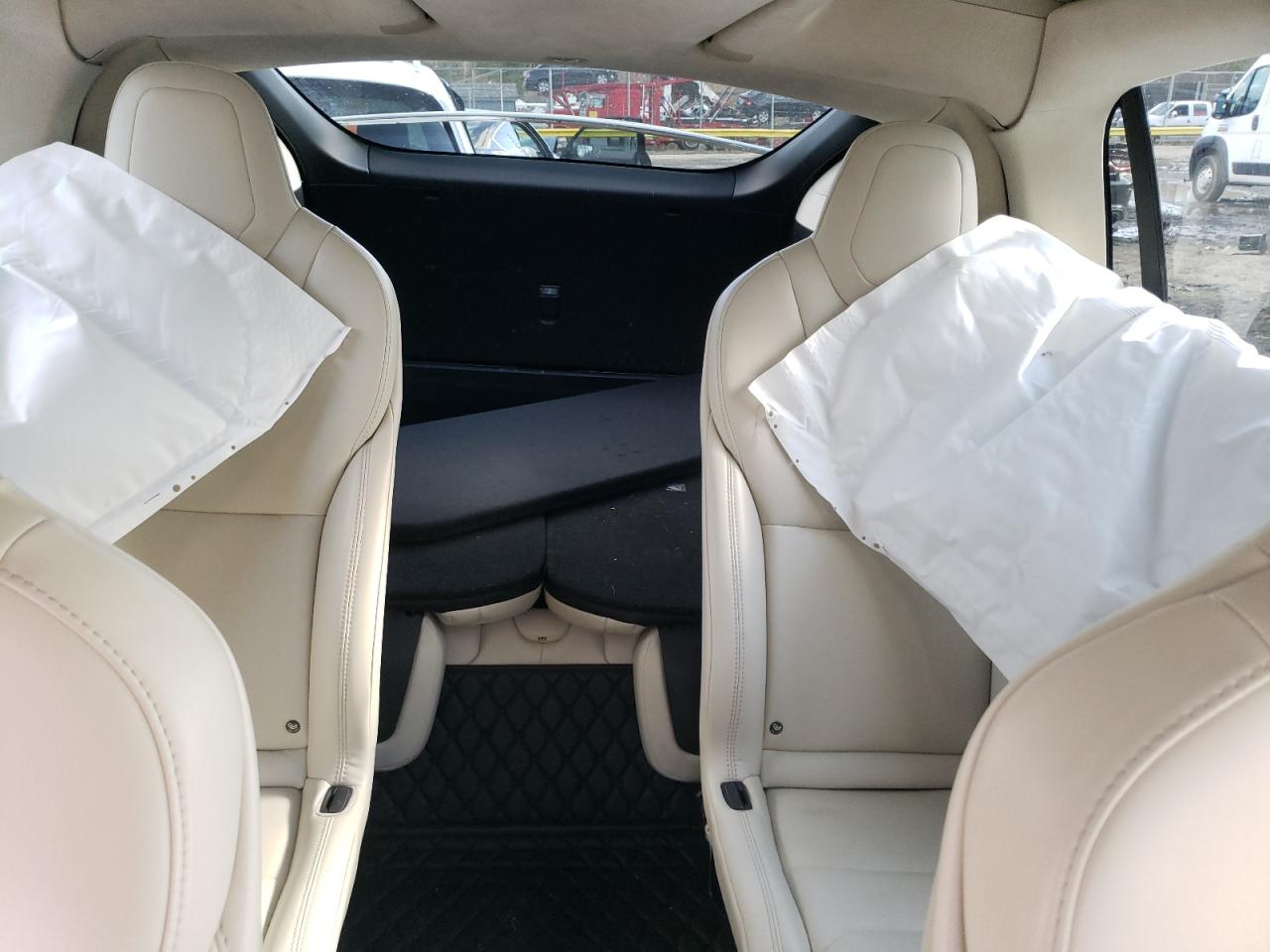 Photo 6 from auction – 2018 TESLA MODEL X with VIN 5YJXCBE2XJF137302