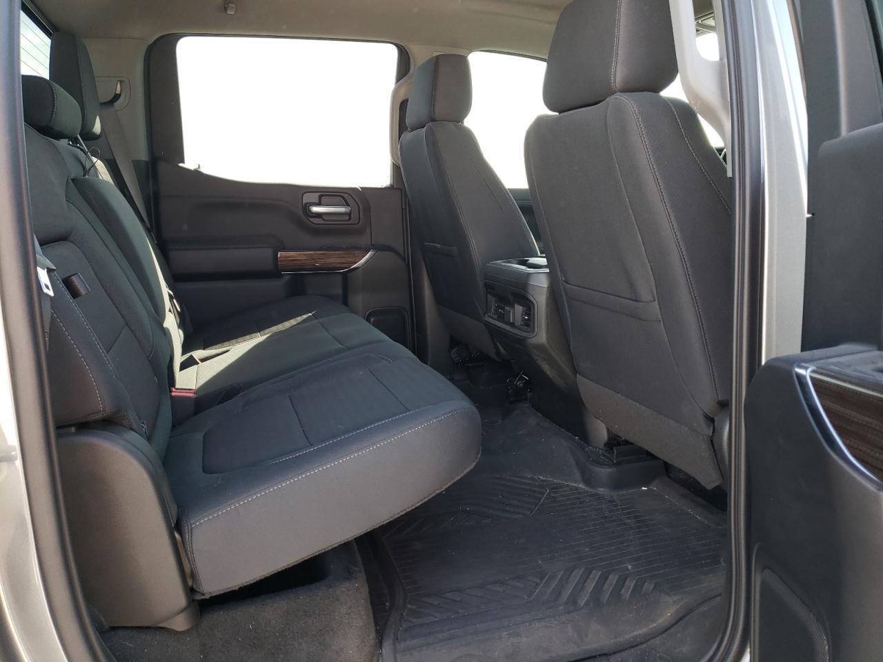Photo 6 from auction – 2021 CHEVROLET SILVERADO with VIN 1GCUYEED7MZ128448