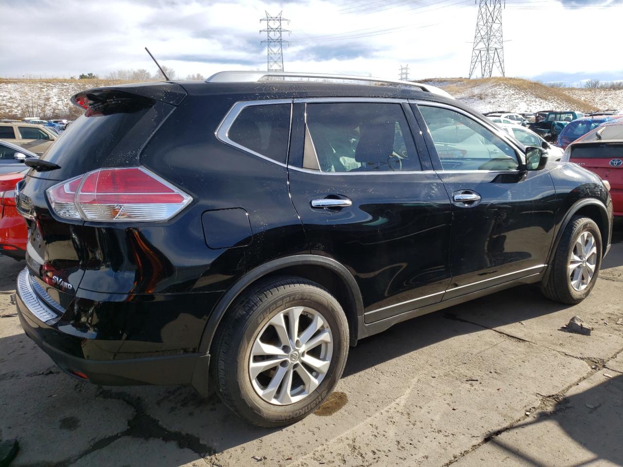Photo 4 from auction – 2015 NISSAN ROGUE S with VIN KNMAT2MV1FP523878