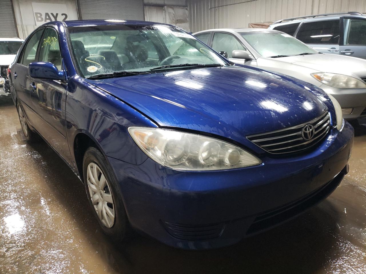 TOYOTA CAMRY LE 2005 with VIN 4T1BE32K95U425934 - Photo from auction