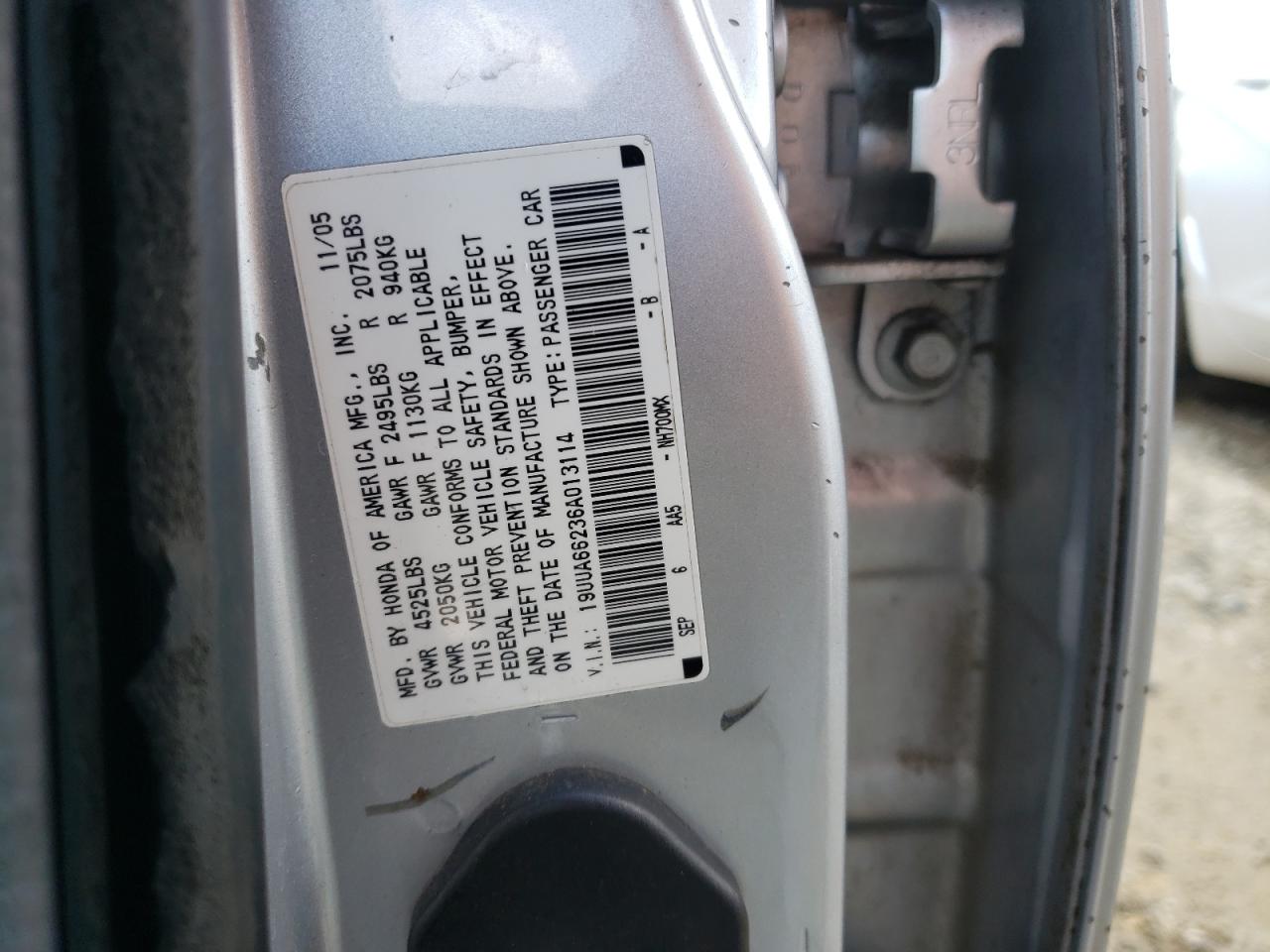 Photo 10 from auction – 2006 ACURA 3.2TL with VIN 19UUA66236A013114