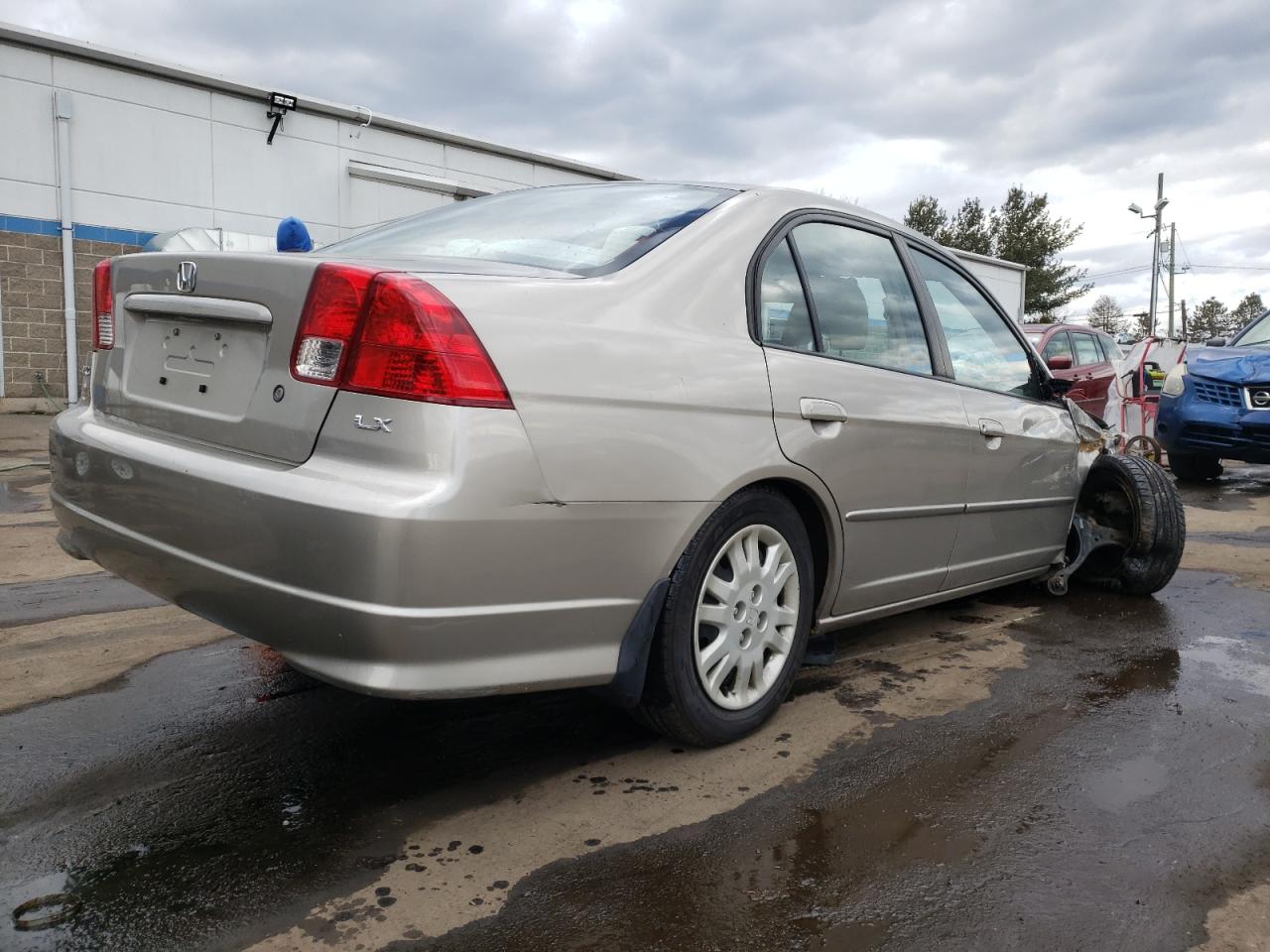 Photo 4 from auction – 2005 HONDA CIVIC LX with VIN 2HGES16535H629667
