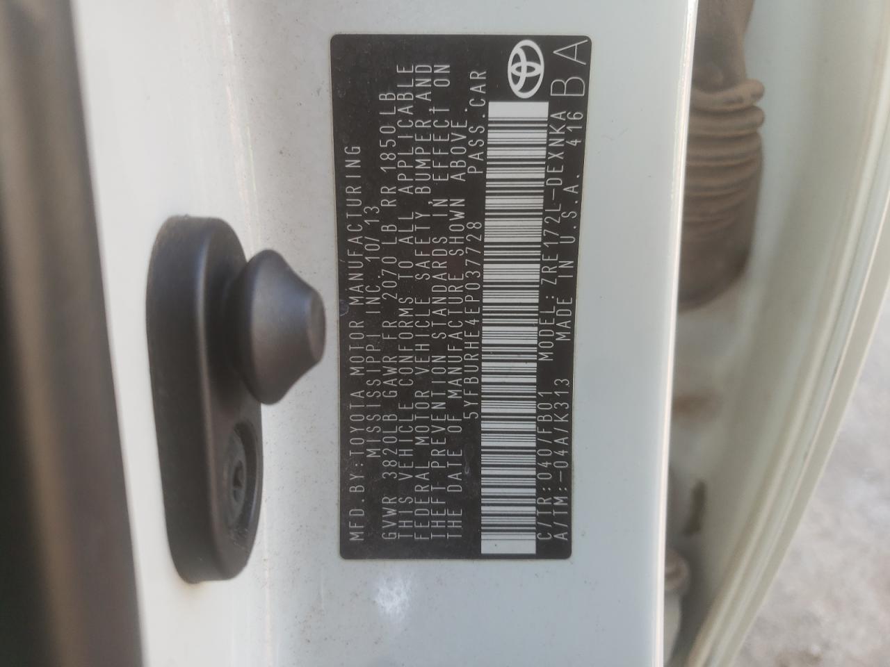 Photo 10 from auction – 2014 TOYOTA COROLLA L with VIN 5YFBURHE4EP037728