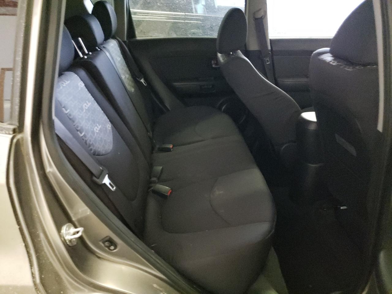 Photo 6 from auction – 2011 KIA SOUL + with VIN KNDJT2A26B7209177