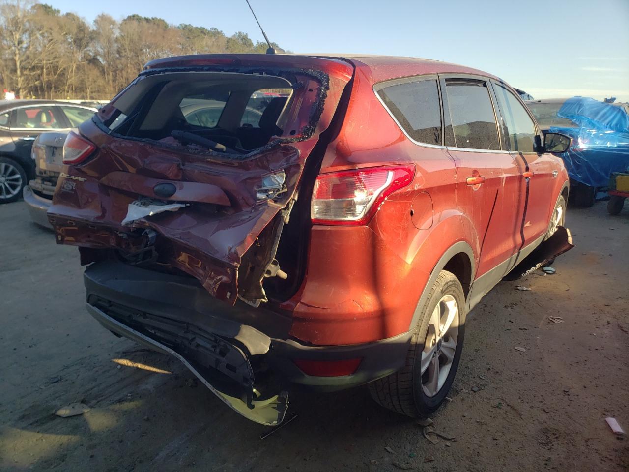 Photo 4 from auction – 2015 FORD ESCAPE SE with VIN 1FMCU0G73FUA51056