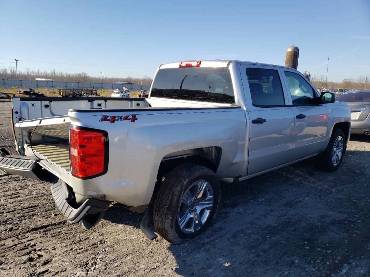 Photo 4 from auction – 2018 CHEVROLET SILVERADO with VIN 3GCUKPEC3JG232239