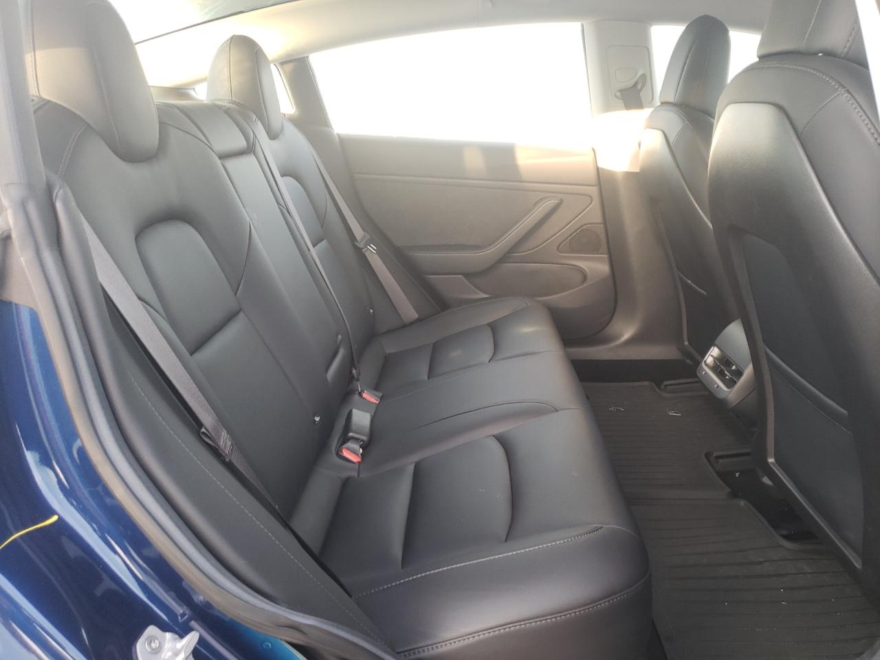 Photo 6 from auction – 2018 TESLA MODEL 3 with VIN 5YJ3E1EA6JF059143