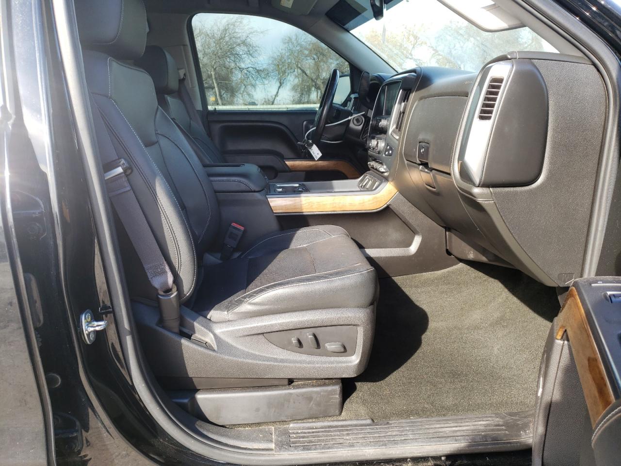 Photo 5 from auction – 2017 CHEVROLET SILVERADO with VIN 1GCUKSEC6HF130576