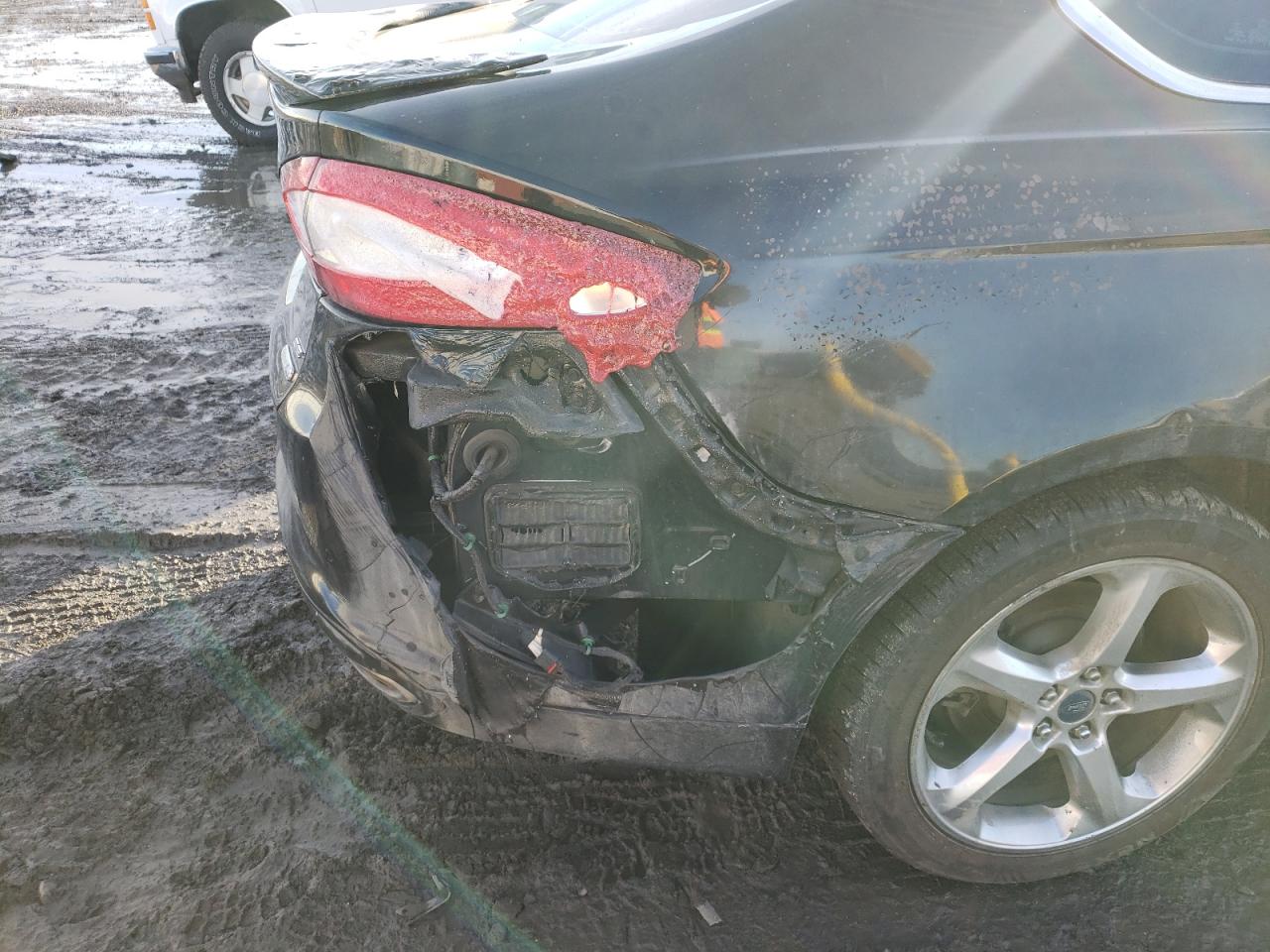 Photo 9 from auction – 2016 FORD FUSION SE with VIN 3FA6P0T92GR226203
