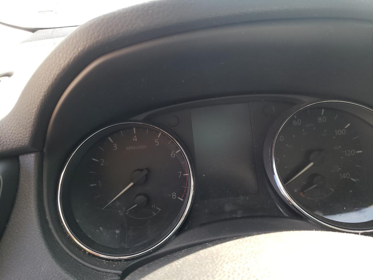 Photo 8 from auction – 2019 NISSAN ROGUE S with VIN 5N1AT2MT3KC767236