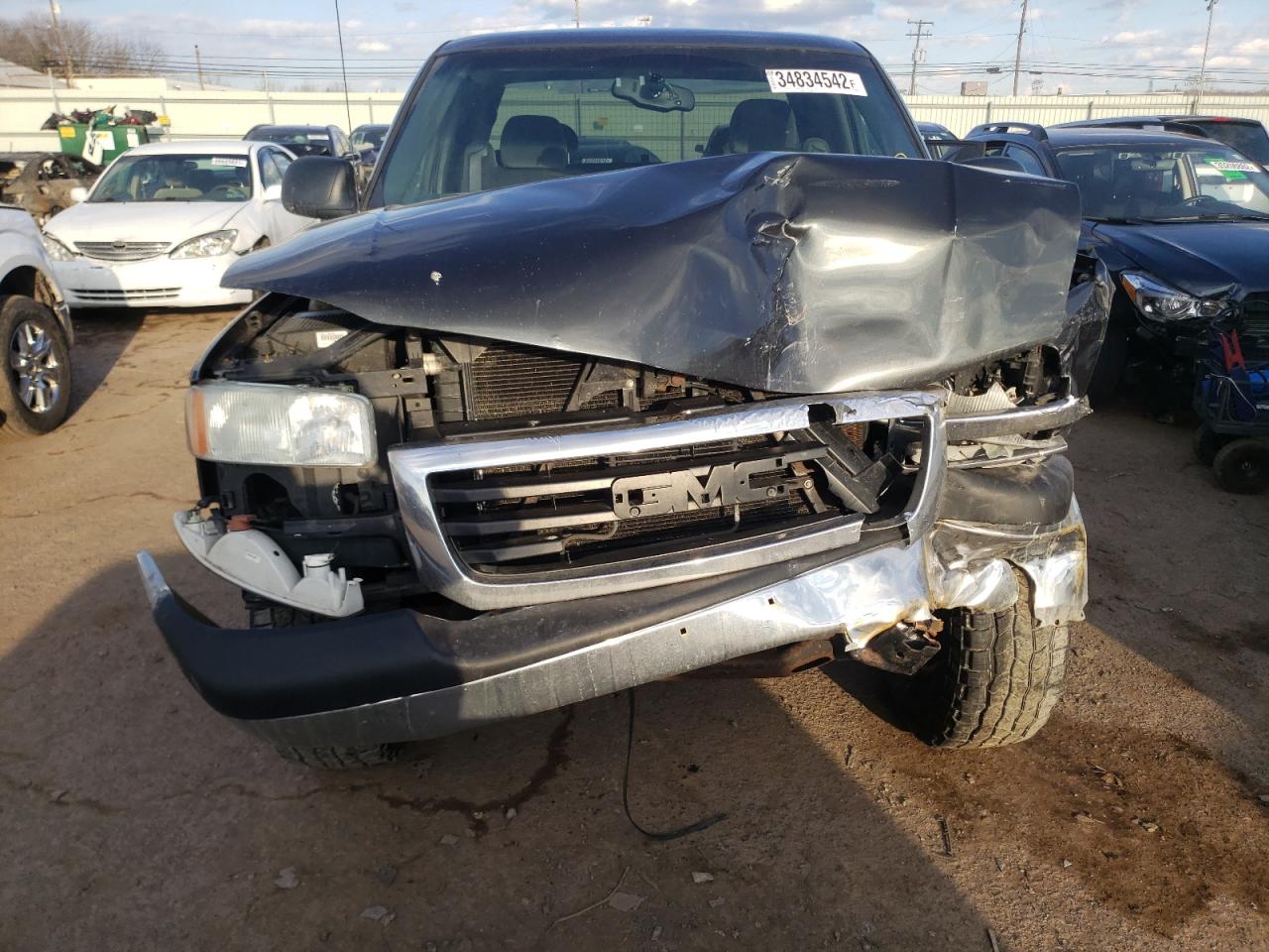 Photo 9 from auction – 2004 GMC NEW SIERRA with VIN 2GTEK19T441107176