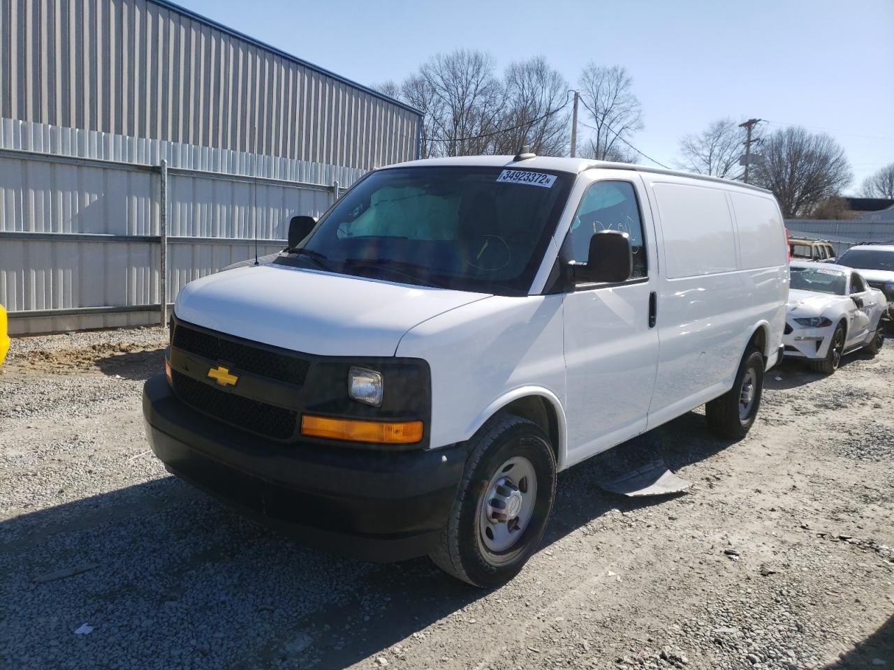Photo 2 from auction – 2017 CHEVROLET EXPRESS G2 with VIN 1GCWGAFF8H1130394