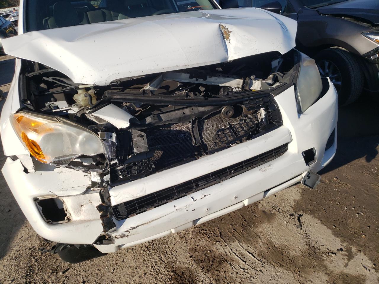 Photo 9 from auction – 2011 TOYOTA RAV4 with VIN 2T3ZF4DV0BW104909