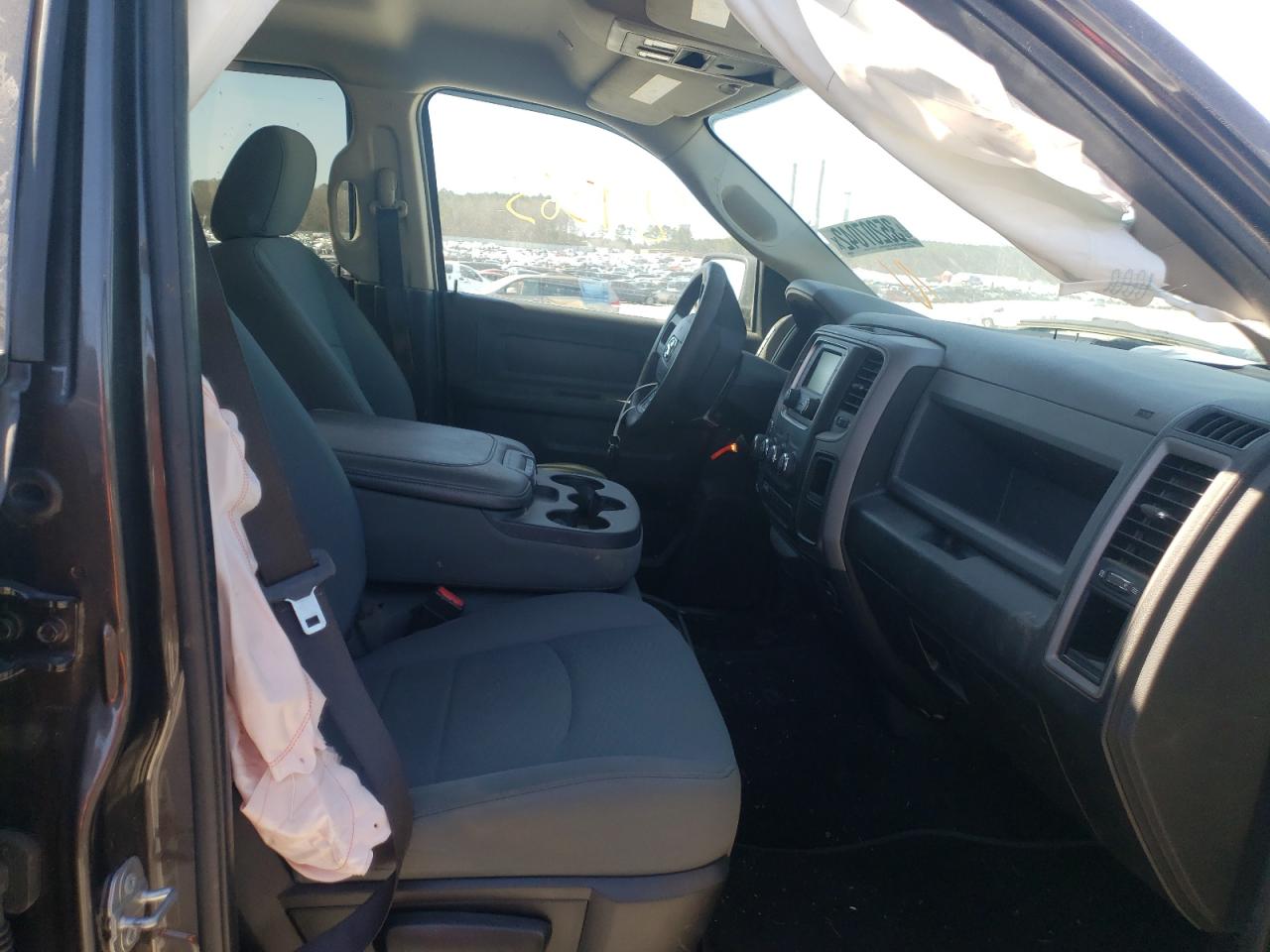 Photo 5 from auction – 2017 RAM 1500 ST with VIN 3C6RR7KT3HG524366