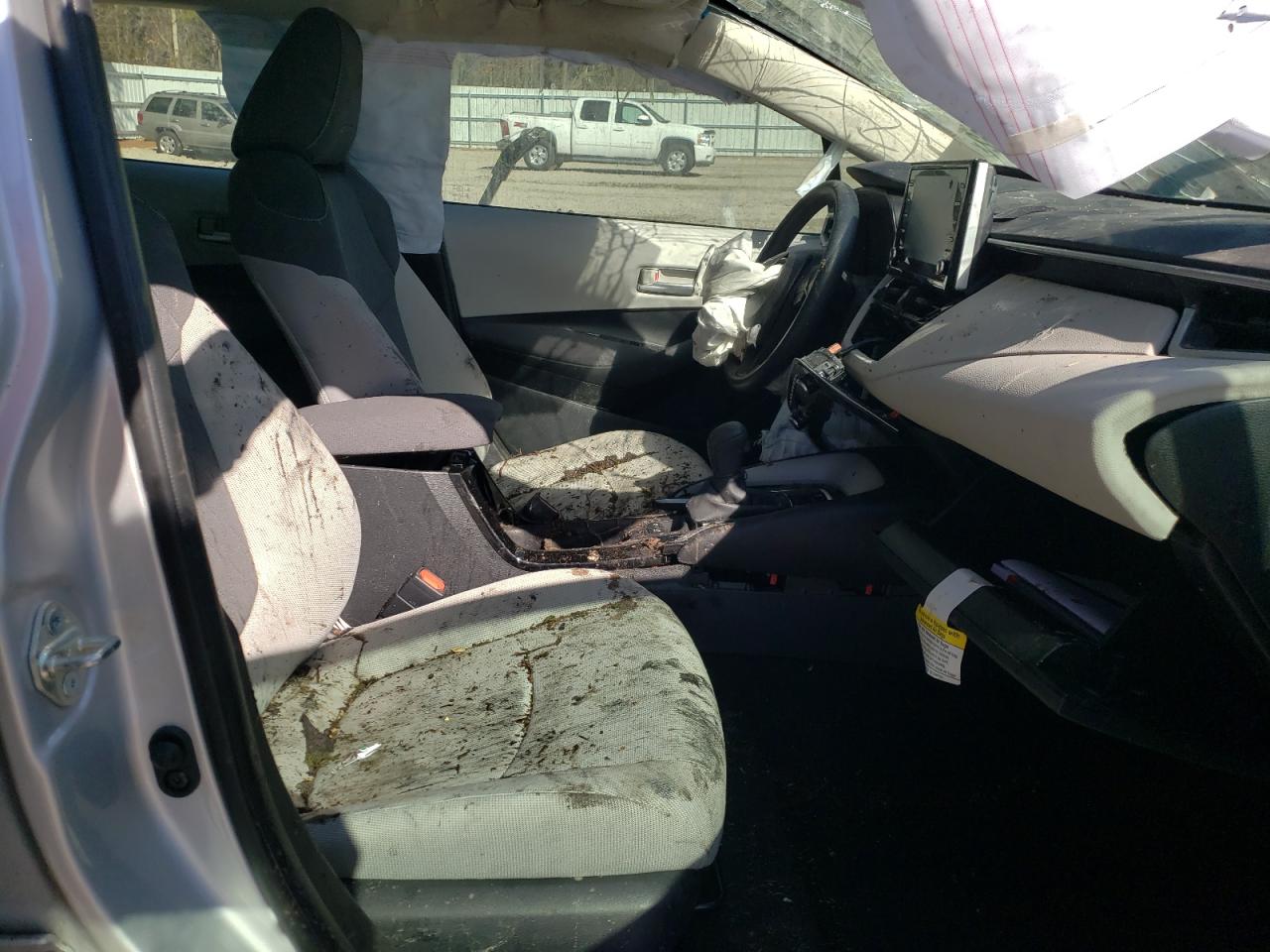 Photo 15 from auction – 2021 TOYOTA COROLLA LE with VIN 5YFEPMAE1MP157955
