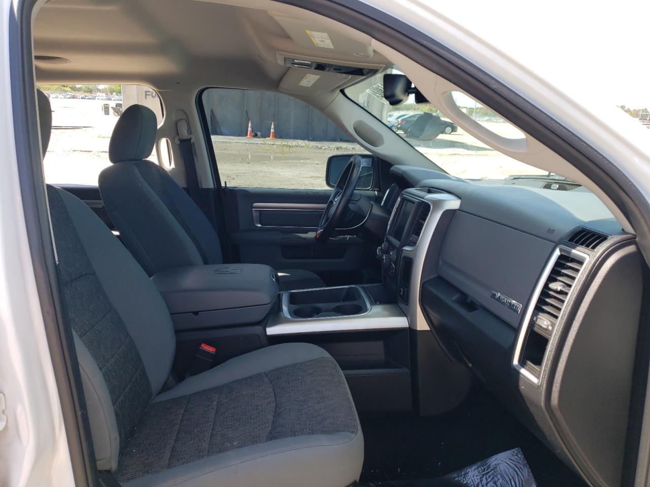 Zdjęcie 5 z aukcji – 2017 RAM 1500 SLT z VIN 1C6RR6LG2HS591707