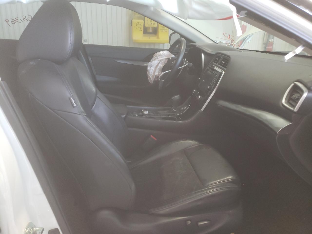 Photo 5 from auction – 2016 NISSAN MAXIMA 3.5 with VIN 1N4AA6AP1GC379413