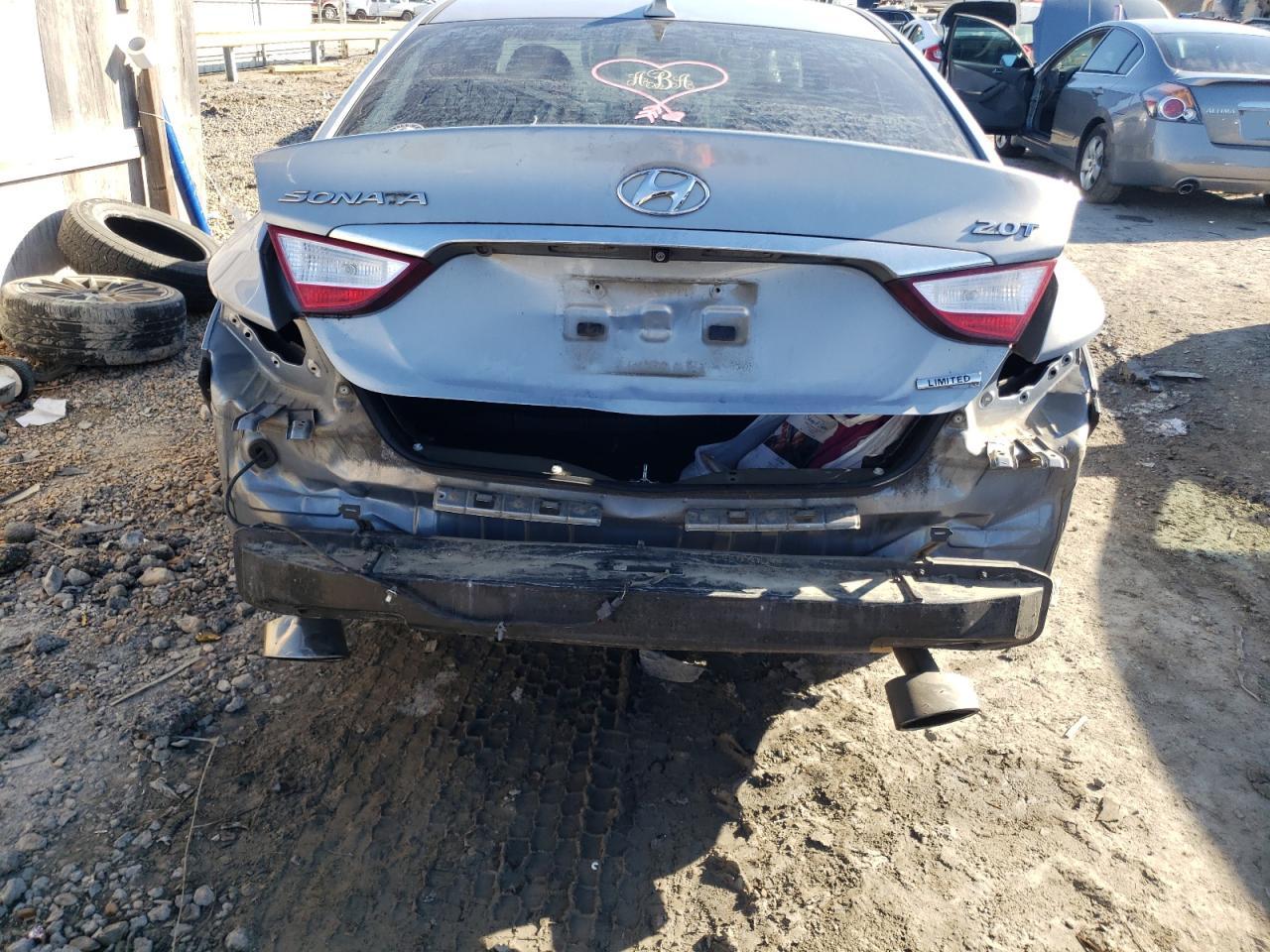 Photo 9 from auction – 2011 HYUNDAI SONATA SE with VIN 5NPEC4AB2BH176607
