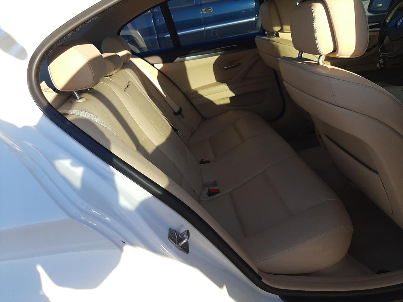 Photo 6 from auction – 2012 BMW 528 I with VIN WBAXG5C55CDX03215