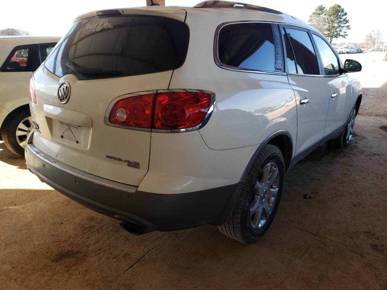 Photo 4 from auction – 2010 BUICK ENCLAVE CX with VIN 5GALRBED8AJ163860