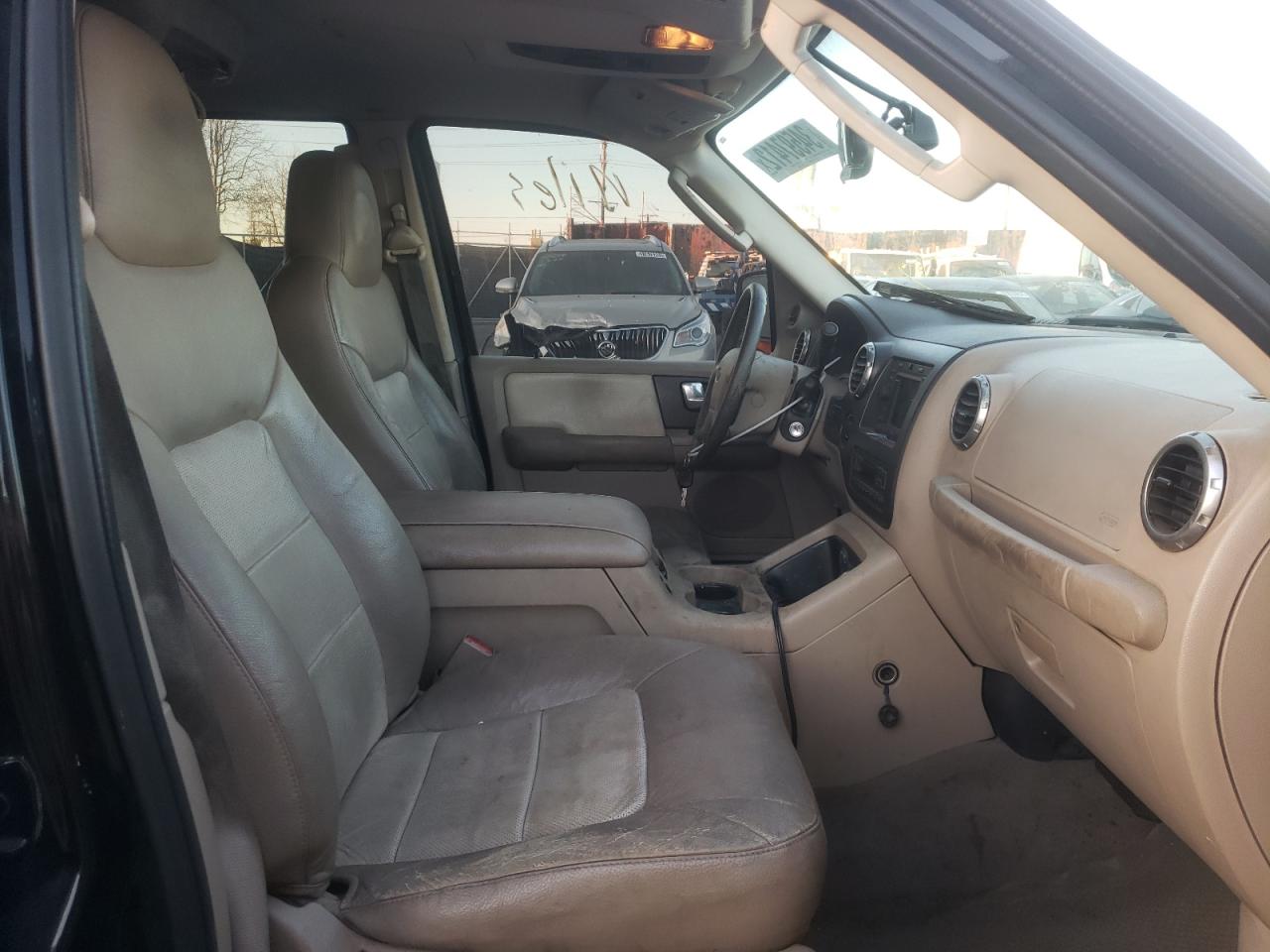 Photo 5 from auction – 2004 FORD EXPEDITION with VIN 1FMFU18L54LA70256