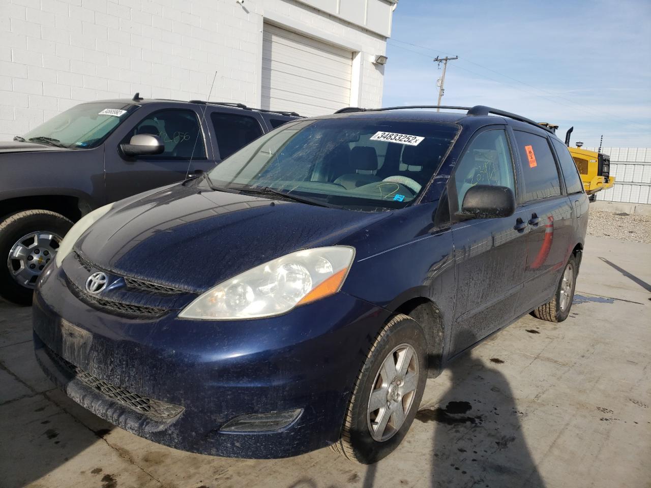 Photo 2 from auction – 2006 TOYOTA SIENNA CE with VIN 5TDZA23C76S486768