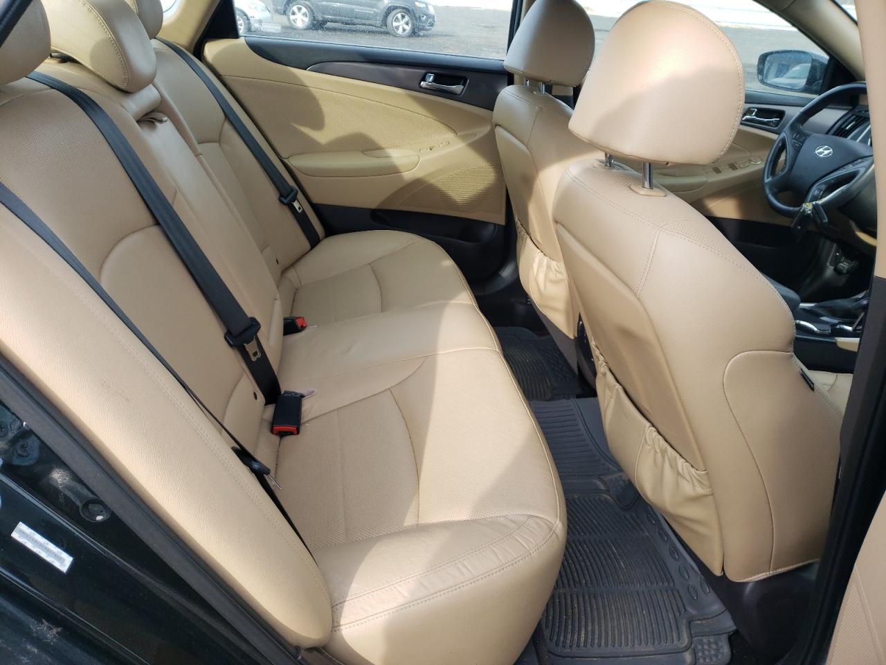 Photo 6 from auction – 2012 HYUNDAI SONATA HYB with VIN KMHEC4A48CA057840