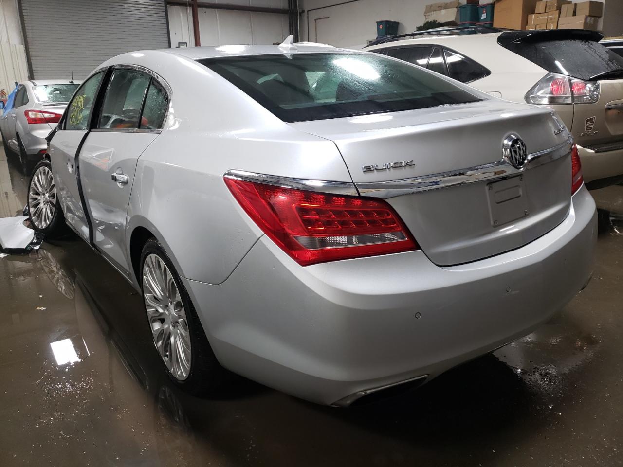 Photo 3 from auction – 2014 BUICK LACROSSE T with VIN 1G4GF5G34EF187883