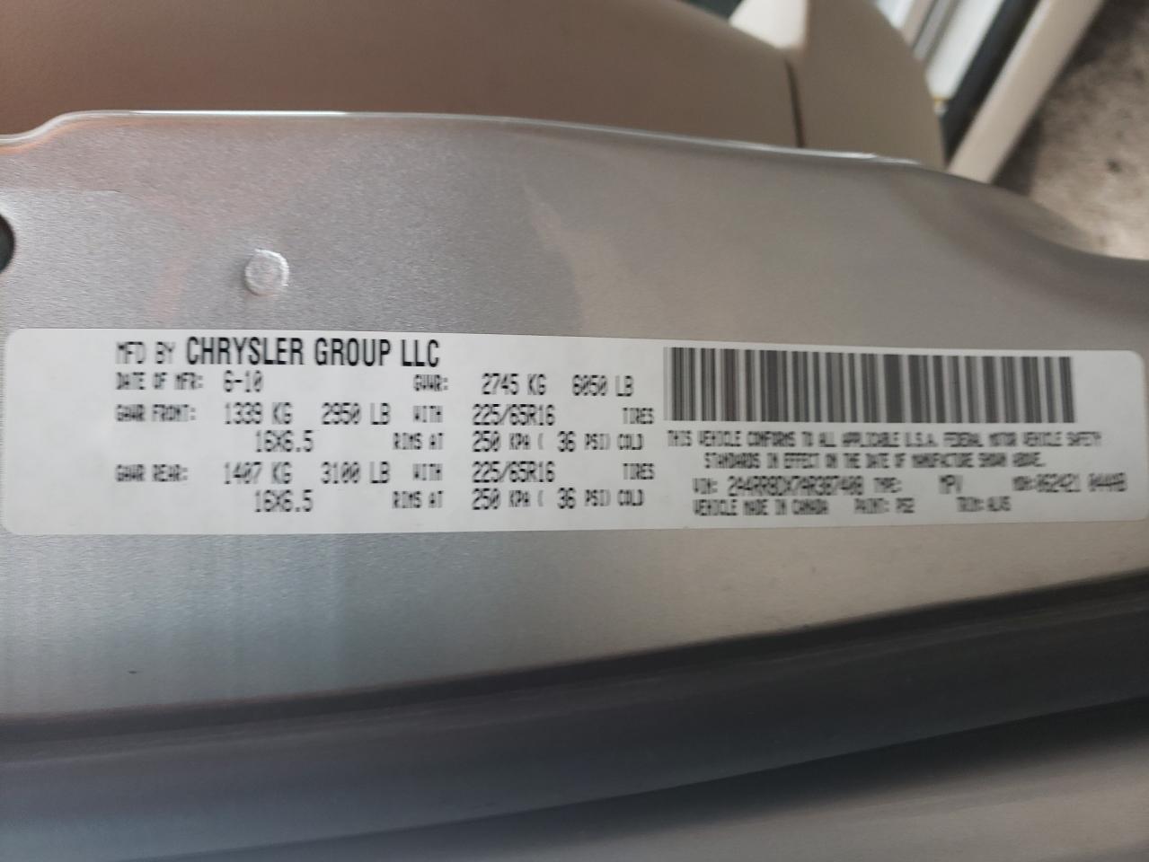 Photo 10 from auction – 2010 CHRYSLER TOWN & COU with VIN 2A4RR8DX7AR387408