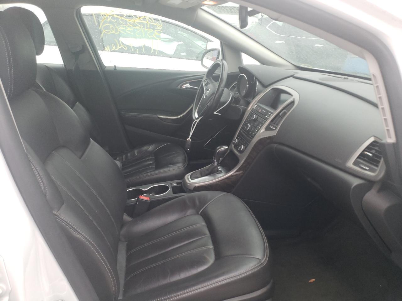 Photo 5 from auction – 2014 BUICK VERANO with VIN 1G4PS5SK8E4108835