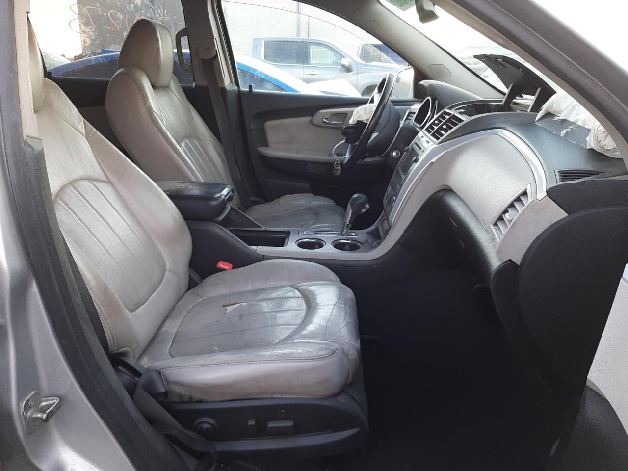 Photo 5 from auction – 2009 CHEVROLET TRAVERSE L with VIN 1GNER33DX9S153487