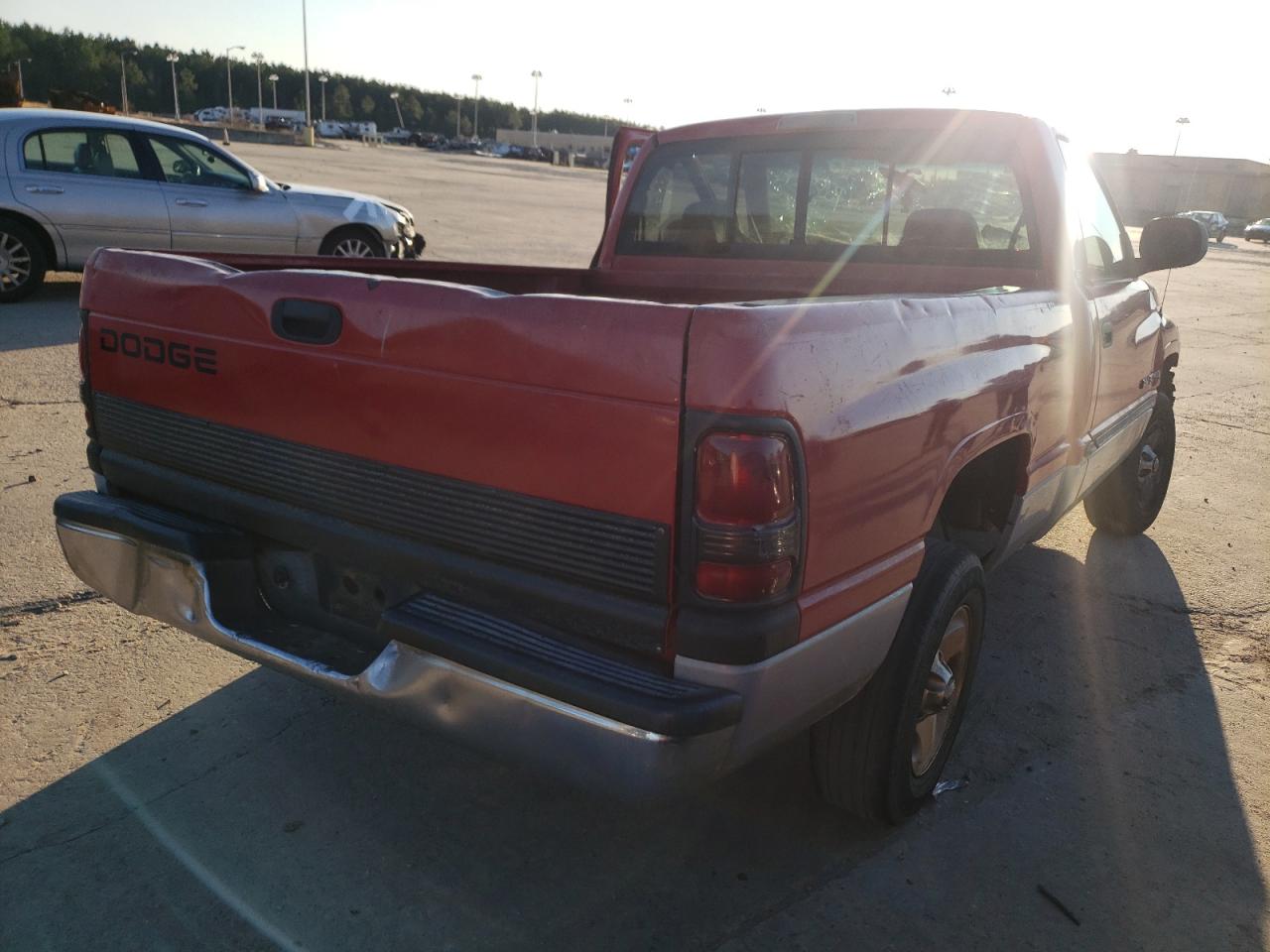 Photo 4 from auction – 2000 DODGE RAM 1500 with VIN 1B7HC16ZXYS616861