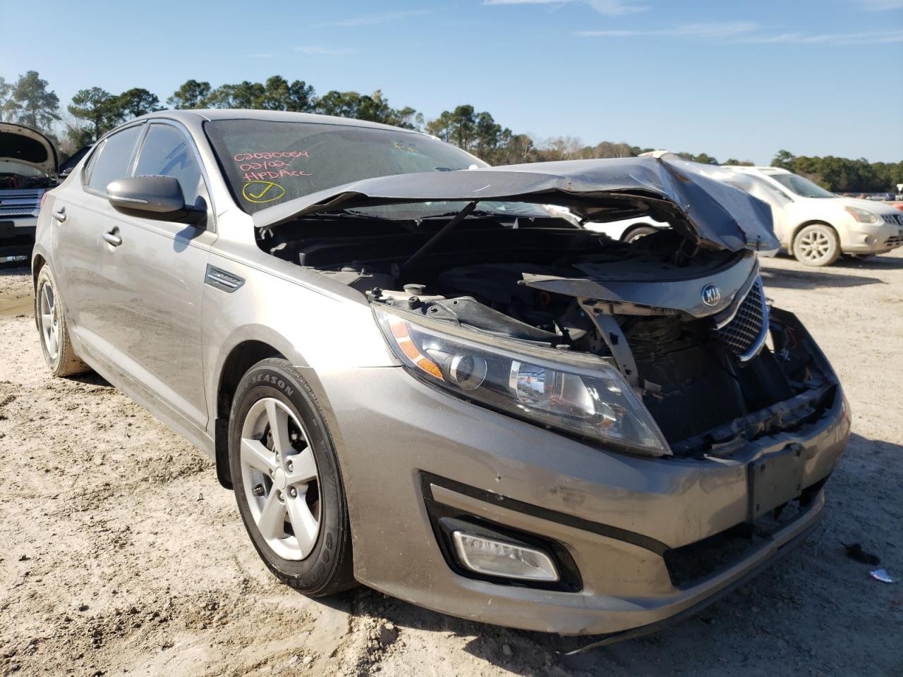 KIA OPTIMA LX 2015 with VIN 5XXGM4A7XFG415730 - Photo from auction