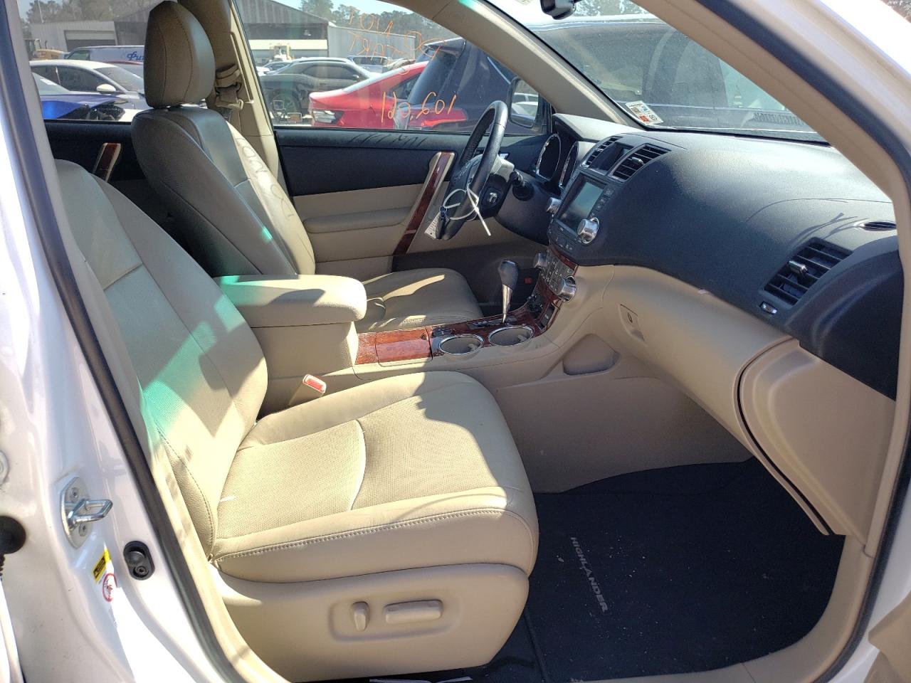 Photo 5 from auction – 2012 TOYOTA HIGHLANDER with VIN 5TDYK3EH9CS080719