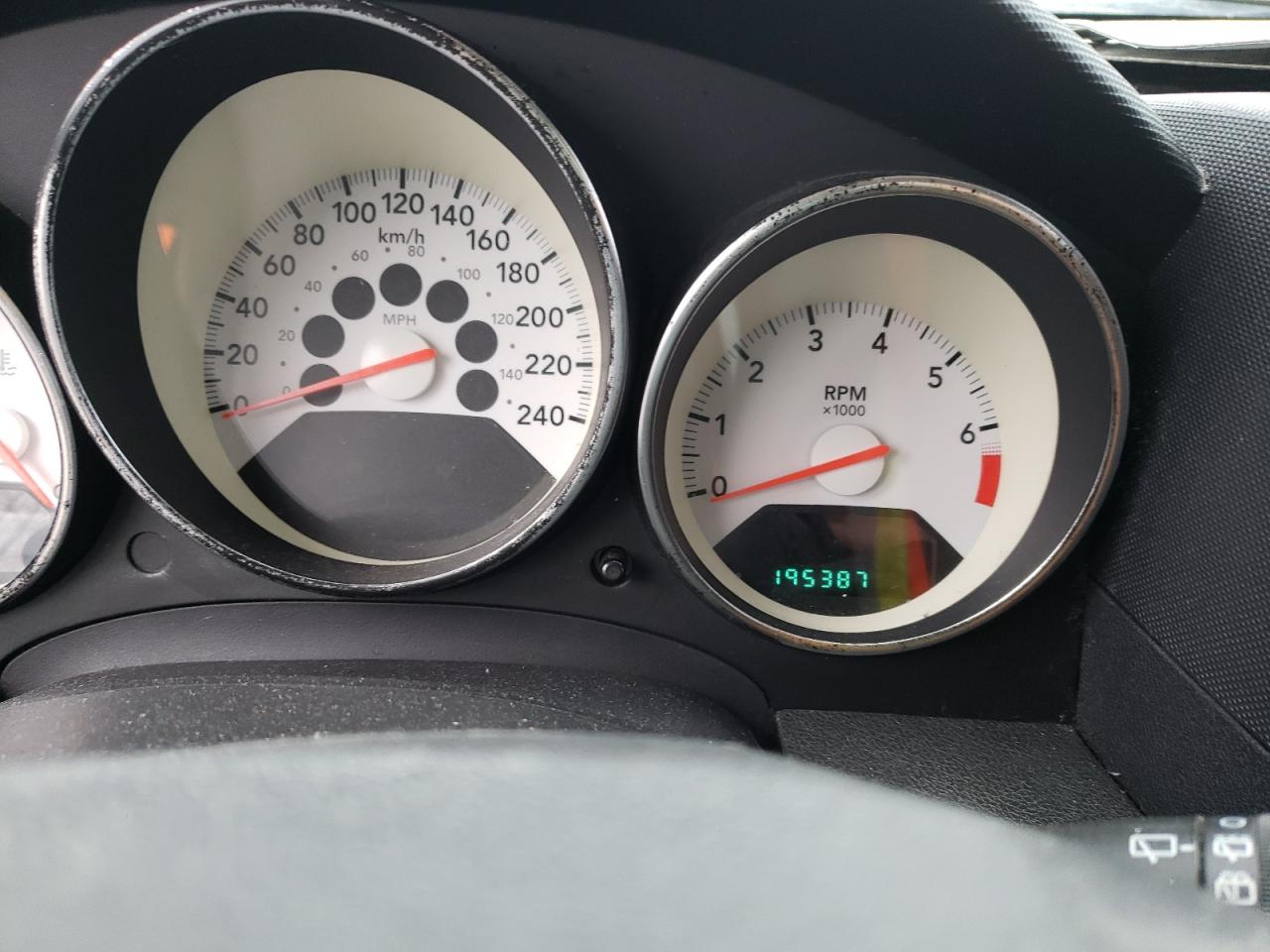 Photo 8 from auction – 2008 DODGE CALIBER SX with VIN 1B3HB48B68D657045