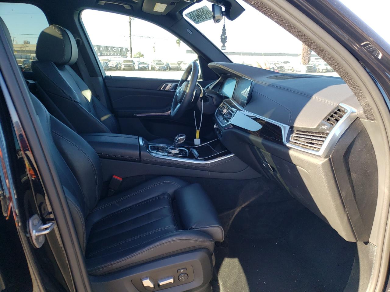 Photo 5 from auction – 2020 BMW X5 SDRIVE with VIN 5UXCR4C06L9B32154