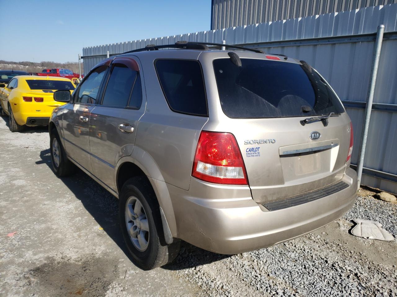 Photo 3 from auction – 2006 KIA SORENTO EX with VIN KNDJD733865632053