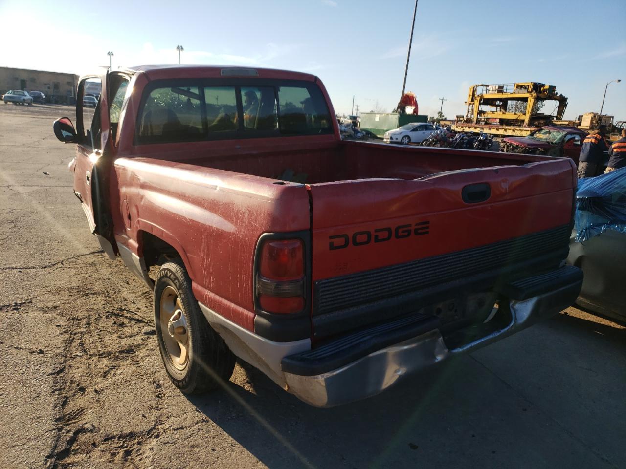 Photo 3 from auction – 2000 DODGE RAM 1500 with VIN 1B7HC16ZXYS616861