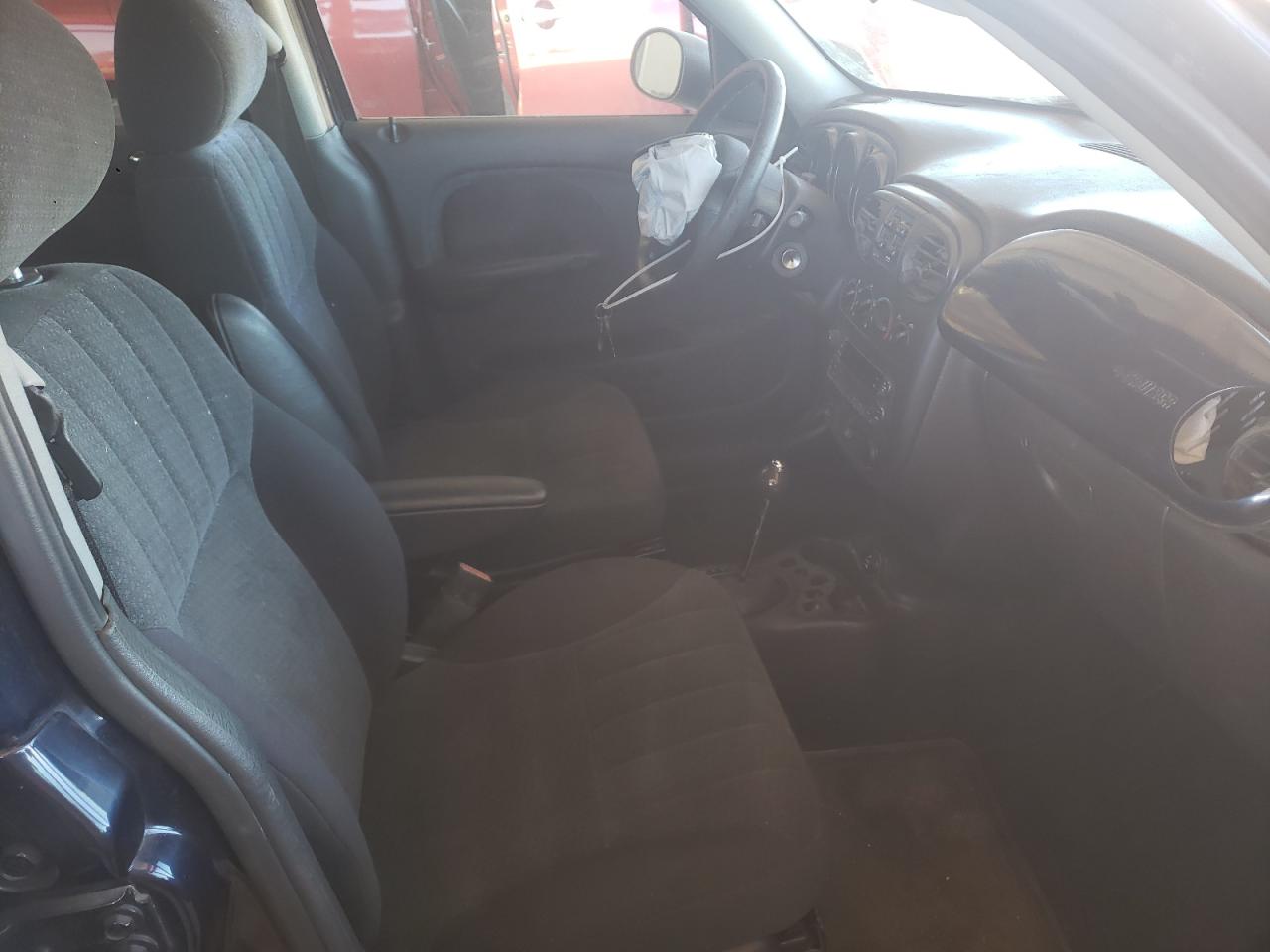 Photo 5 from auction – 2005 CHRYSLER PT CRUISER with VIN 3C4FY58B85T558565