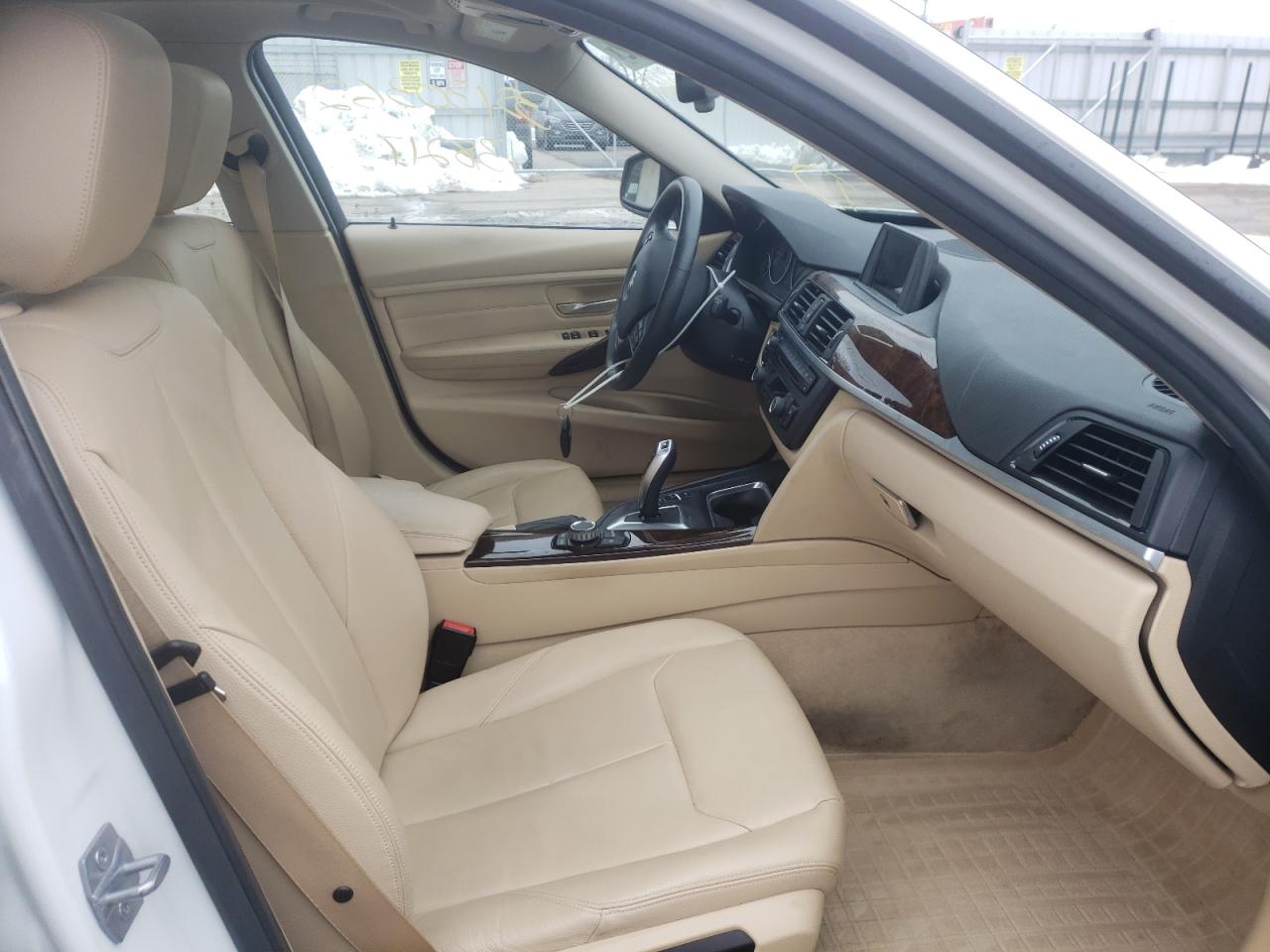 Photo 5 from auction – 2015 BMW 320 I XDRI with VIN WBA3C3C52FP664052