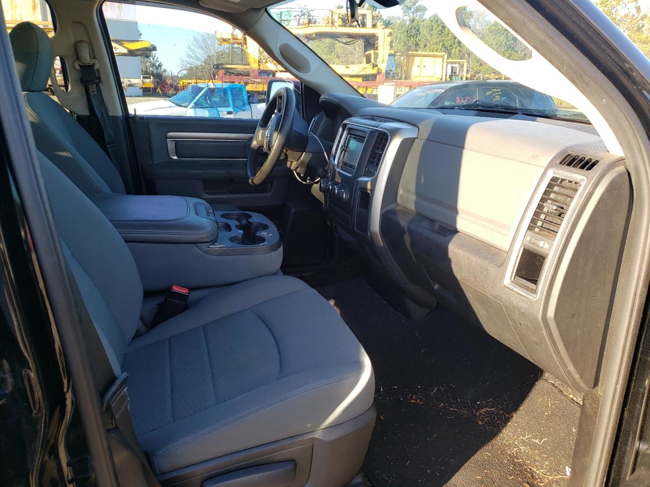 Photo 5 from auction – 2013 RAM 1500 SLT with VIN 1C6RR6GG4DS534459