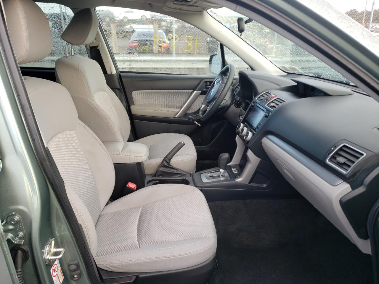 Photo 5 from auction – 2018 SUBARU FORESTER 2 with VIN JF2SJAEC8JH412153
