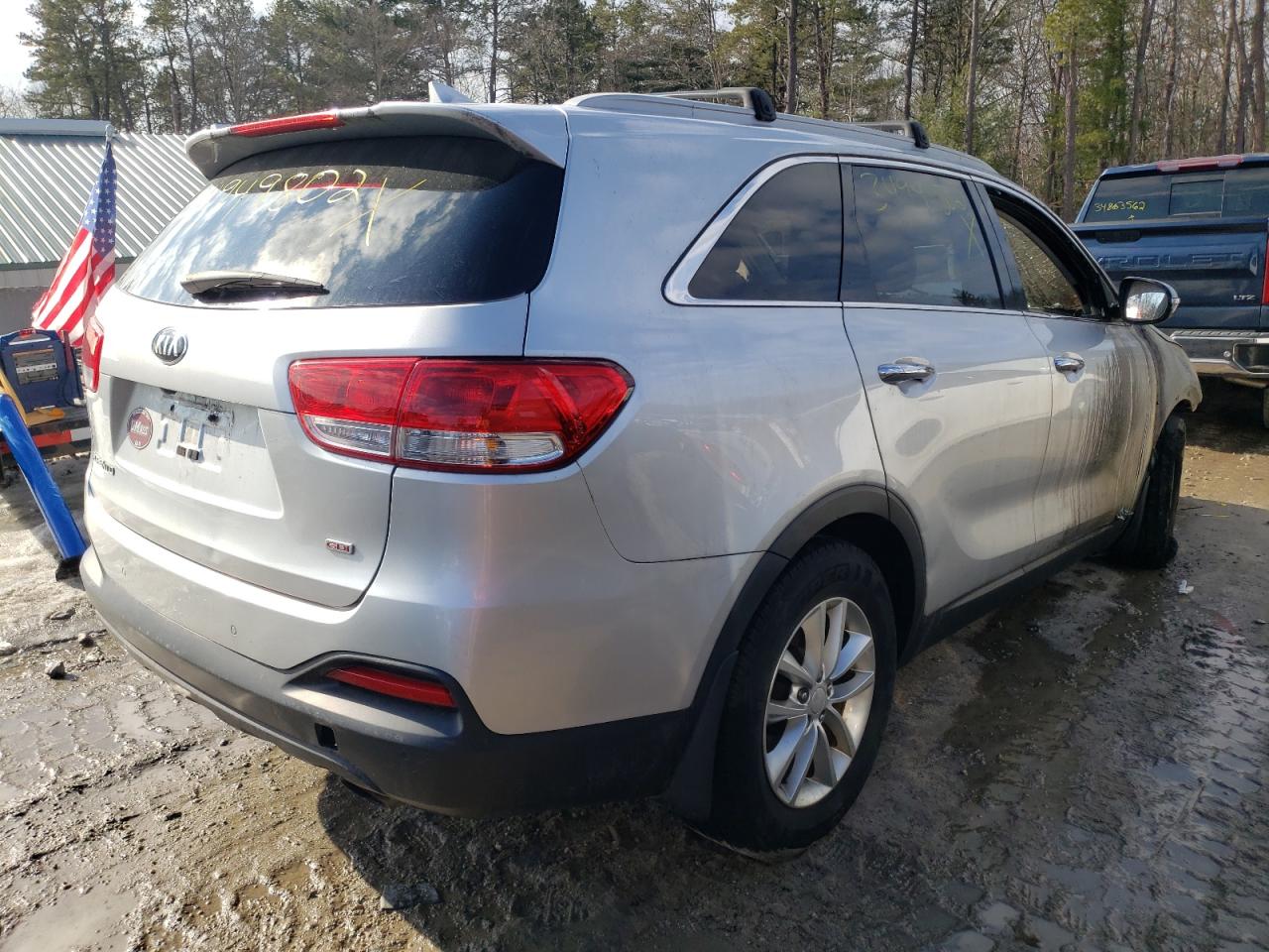 Photo 4 from auction – 2016 KIA SORENTO LX with VIN 5XYPGDA31GG006033