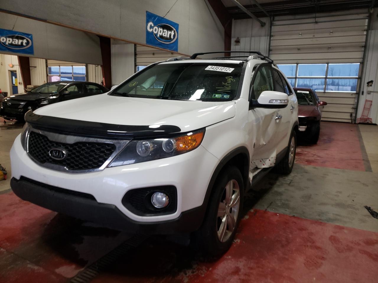 Photo 9 from auction – 2013 KIA SORENTO EX with VIN 5XYKUDA27DG369524