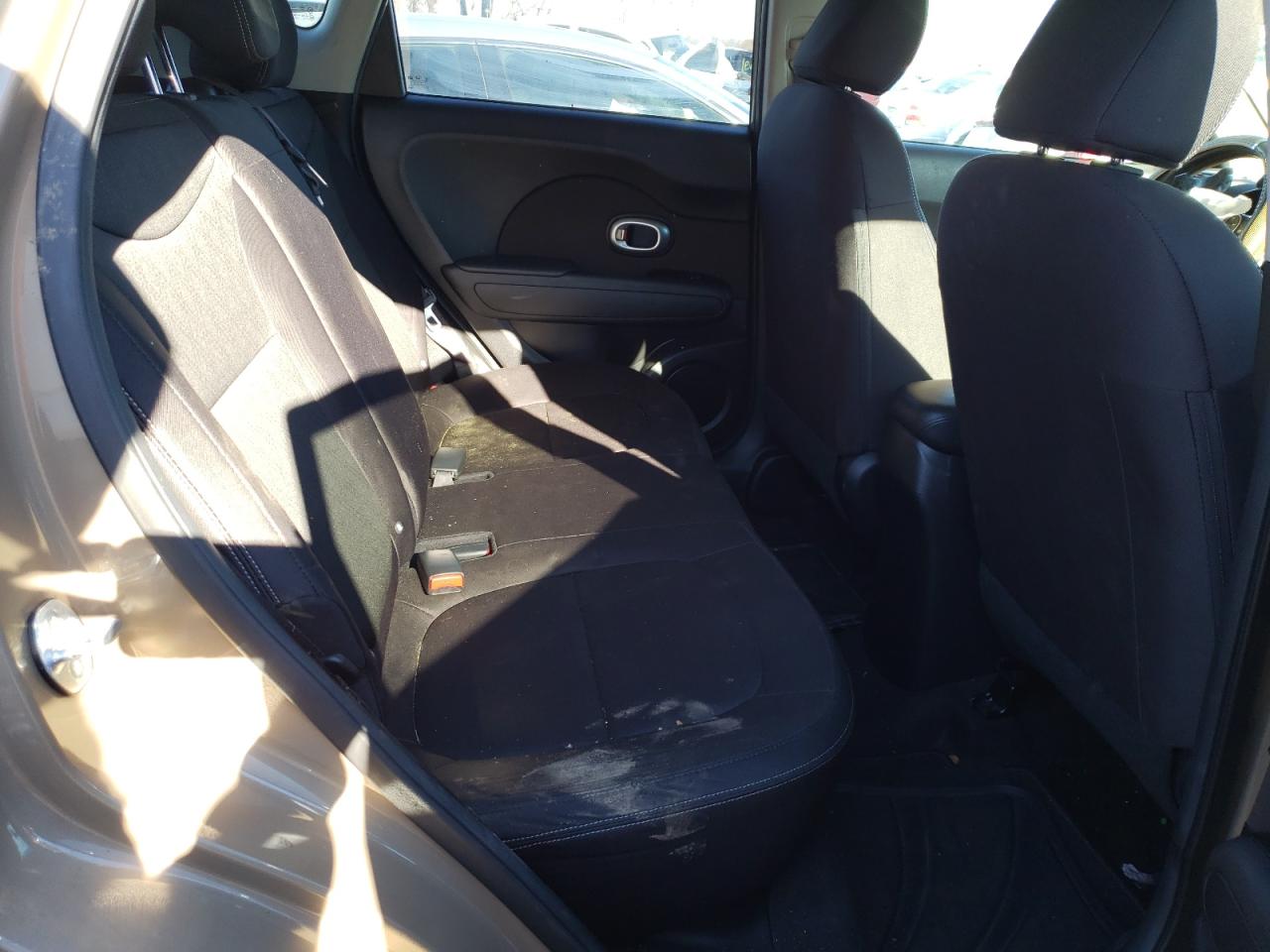 Photo 6 from auction – 2016 KIA SOUL with VIN KNDJN2A24G7242986