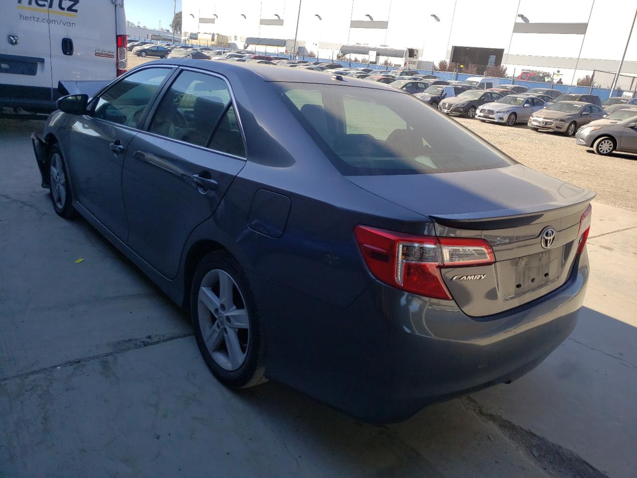 Photo 3 from auction – 2014 TOYOTA CAMRY L with VIN 4T1BF1FK0EU351217
